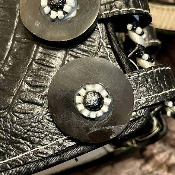 Mary Frances Retro Black & White Frame Bag - Picture 13 of 13